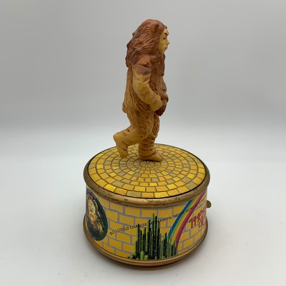 Vintage Enesco The Wizard of Oz Cowardly Lion Music Box NOT Working - Picture 2 of 10